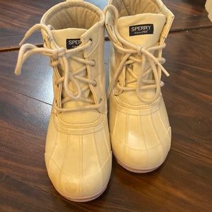 Girls sperry boots